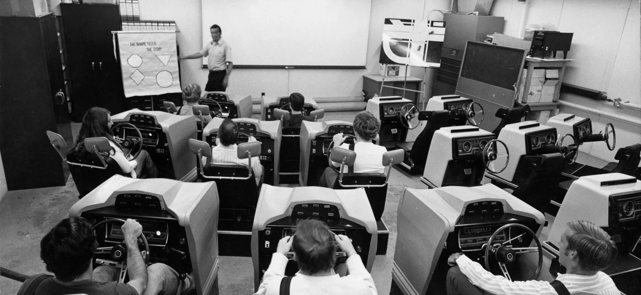 Prikaz školskog časa za vožnju iz 1900-ih godina.