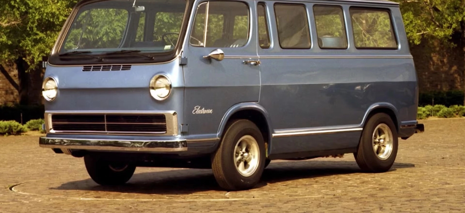 General Motors Electrovan iz 1973. godine, prvo električno vozilo na vodonične gorivne ćelije