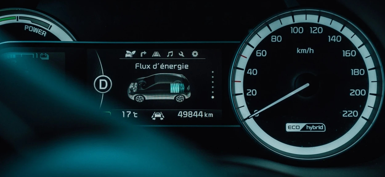 Prikaz rada hibridnog sistema i potrošnje energije tokom vožnje