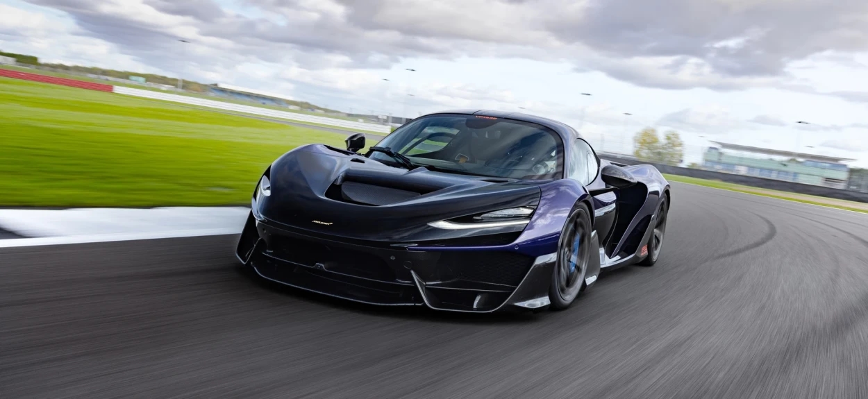 McLaren W1 na stazi, savremeni naslednik McLarena P1 i završnica trilogije