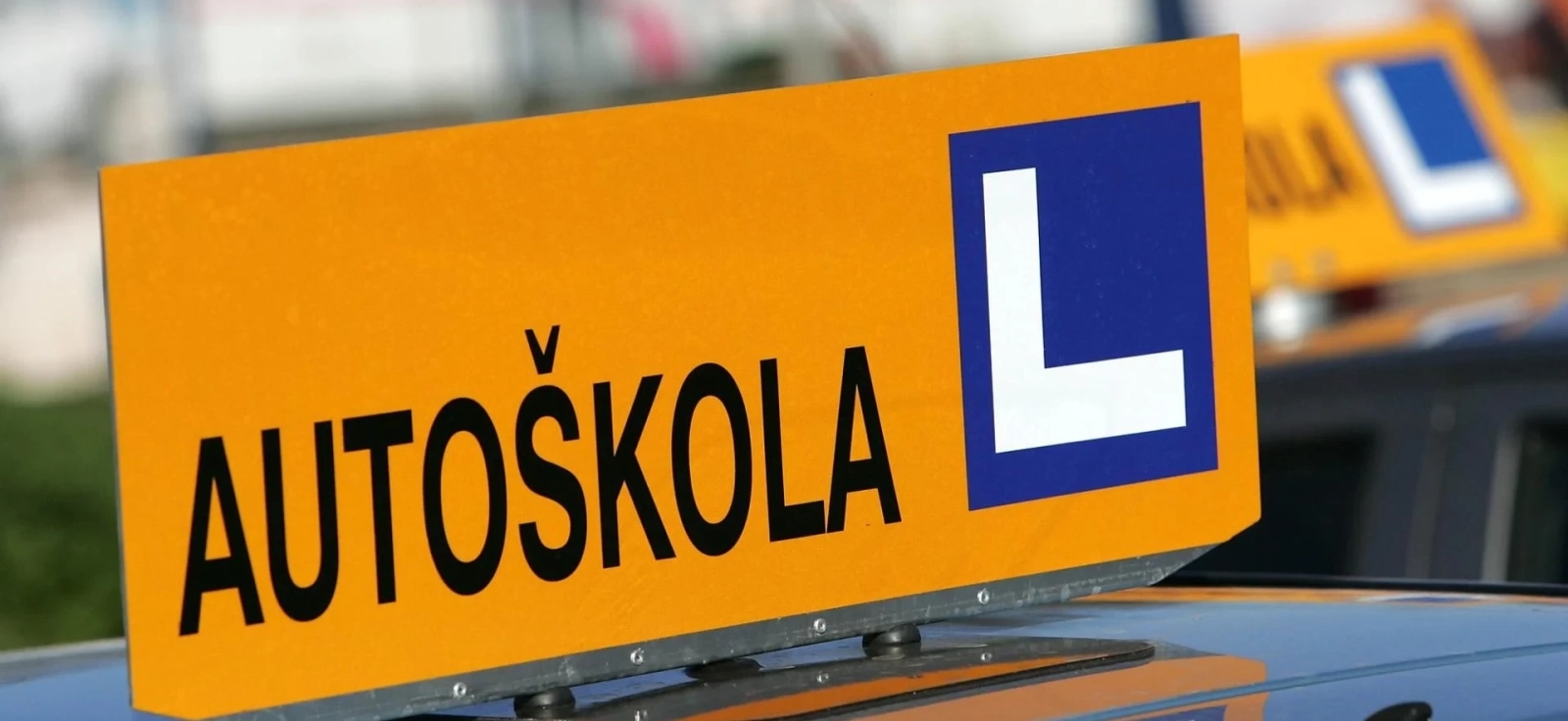 Autoskola znak za auto.